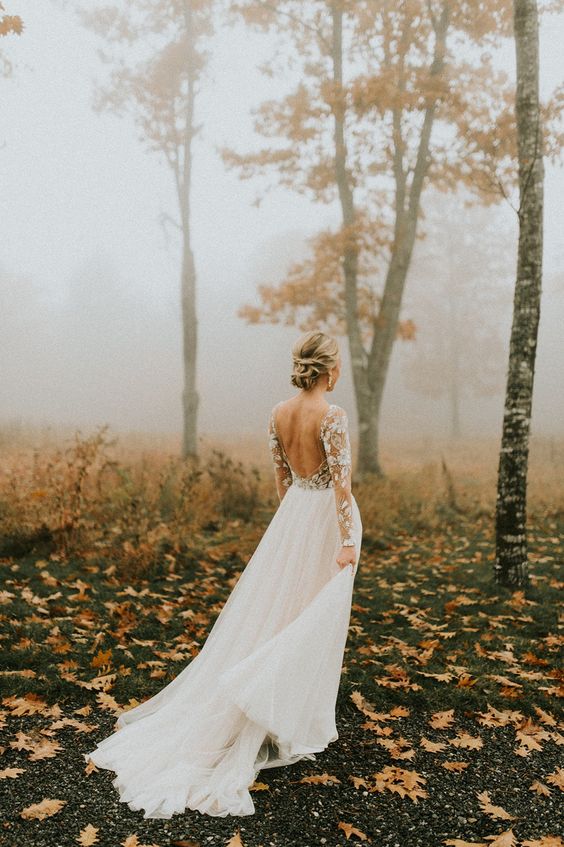 Long sleeve hayley on sale paige wedding dress